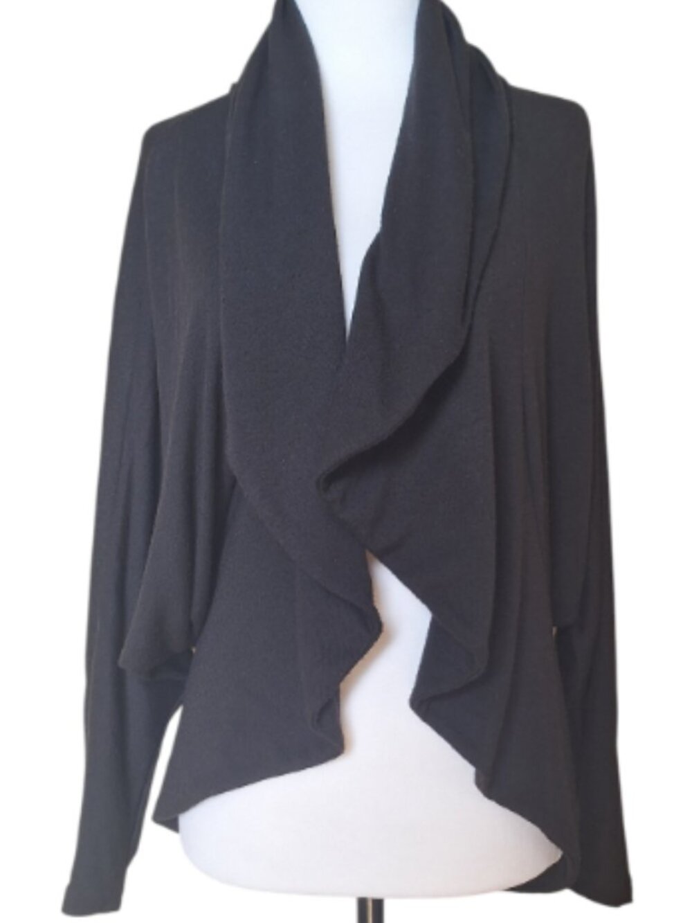 SEDUCTIONS BLACK SWEATSHIRT MATERIAL CASUAL BATWING SHRUG SIZE XS
